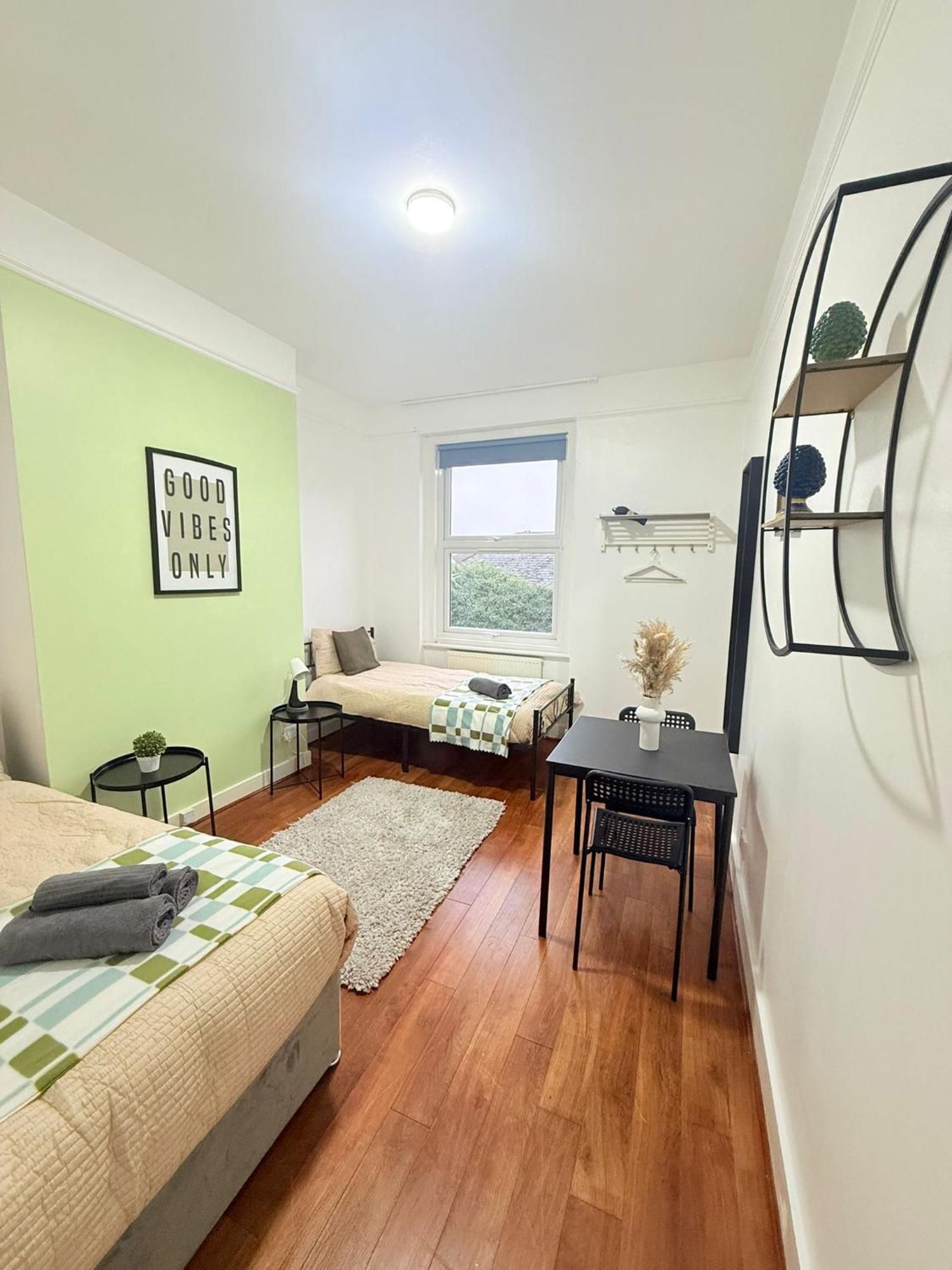 Cricklewood Broadway Guest Home London Luaran gambar