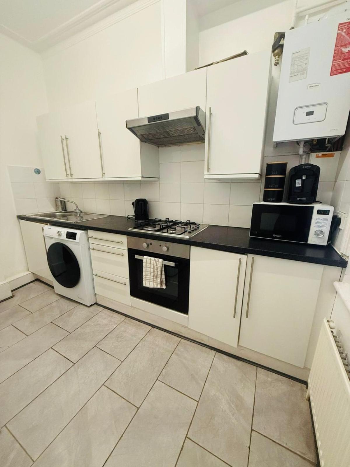 Cricklewood Broadway Guest Home London Bilik gambar