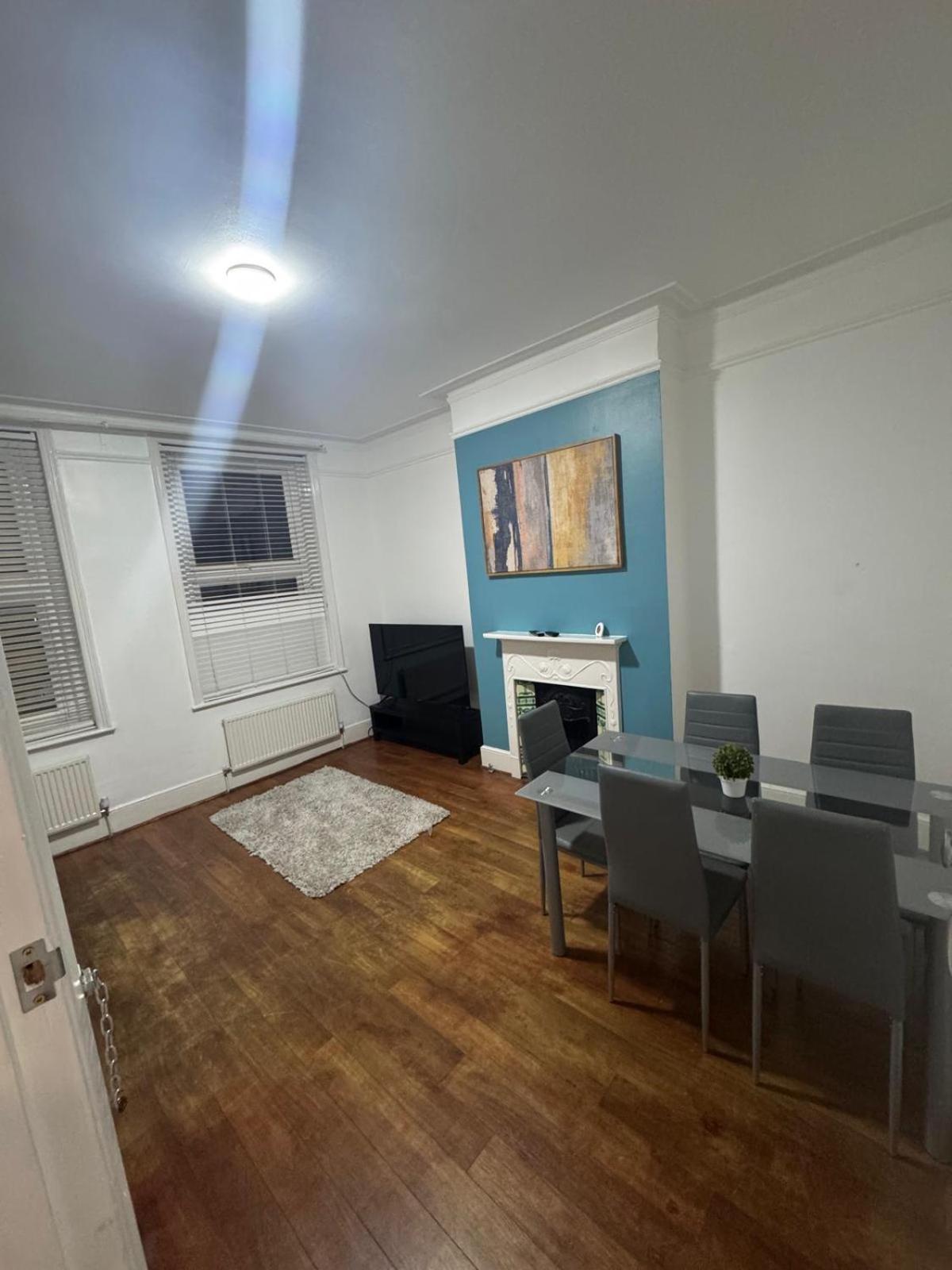 Cricklewood Broadway Guest Home London Luaran gambar