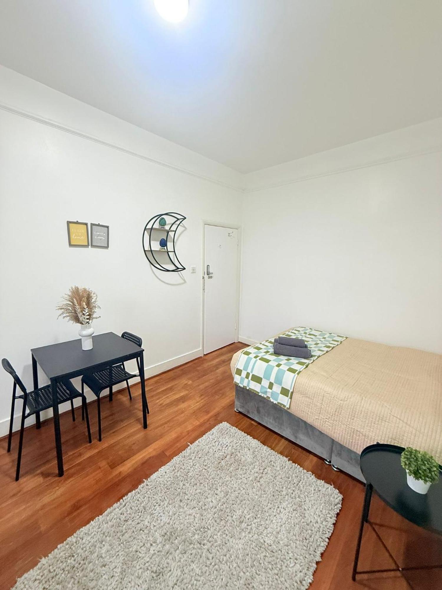 Cricklewood Broadway Guest Home London Luaran gambar